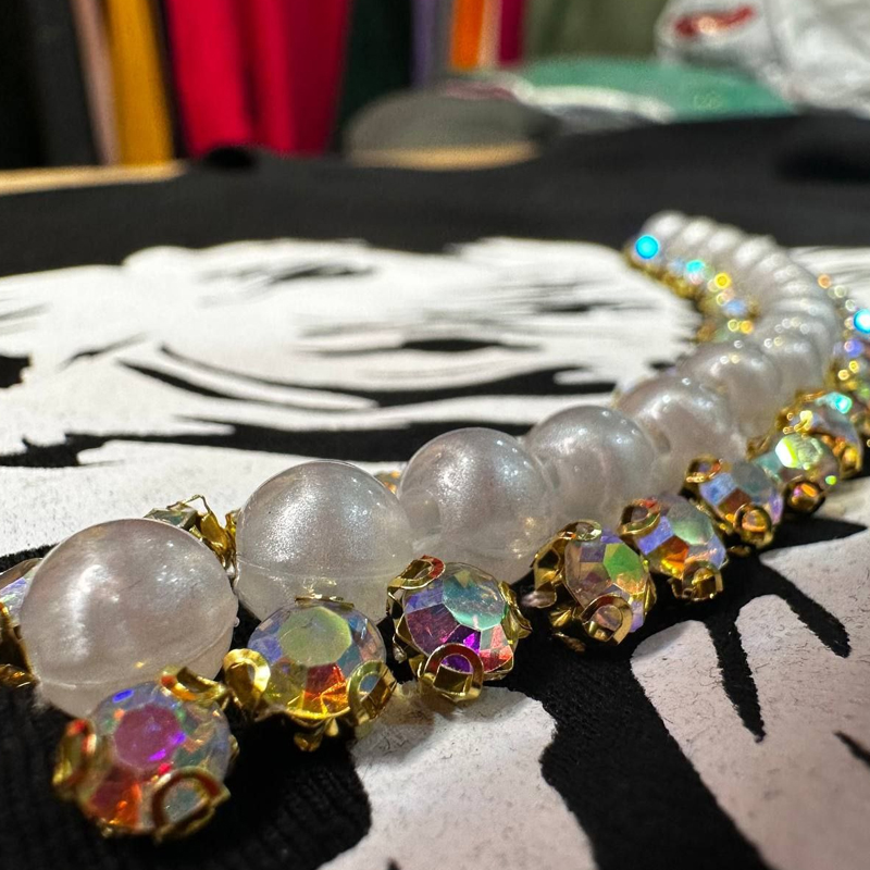 کراپ نگین کاری گیسو مروارید