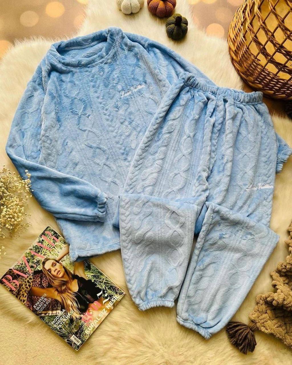 ست مخمل بلوز و شلوار مارپیچ (پک6 عددی)