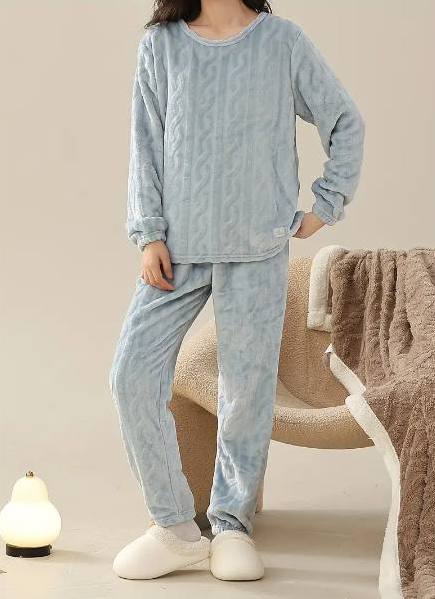 ست مخمل بلوز و شلوار مارپیچ (پک6 عددی)