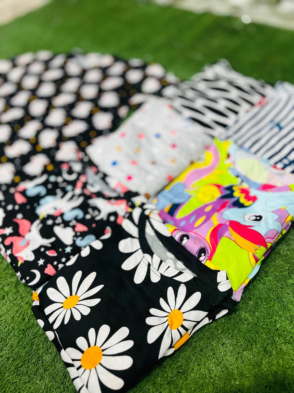 ست تیشرت شلوار استیکری (پک 4 عددی)