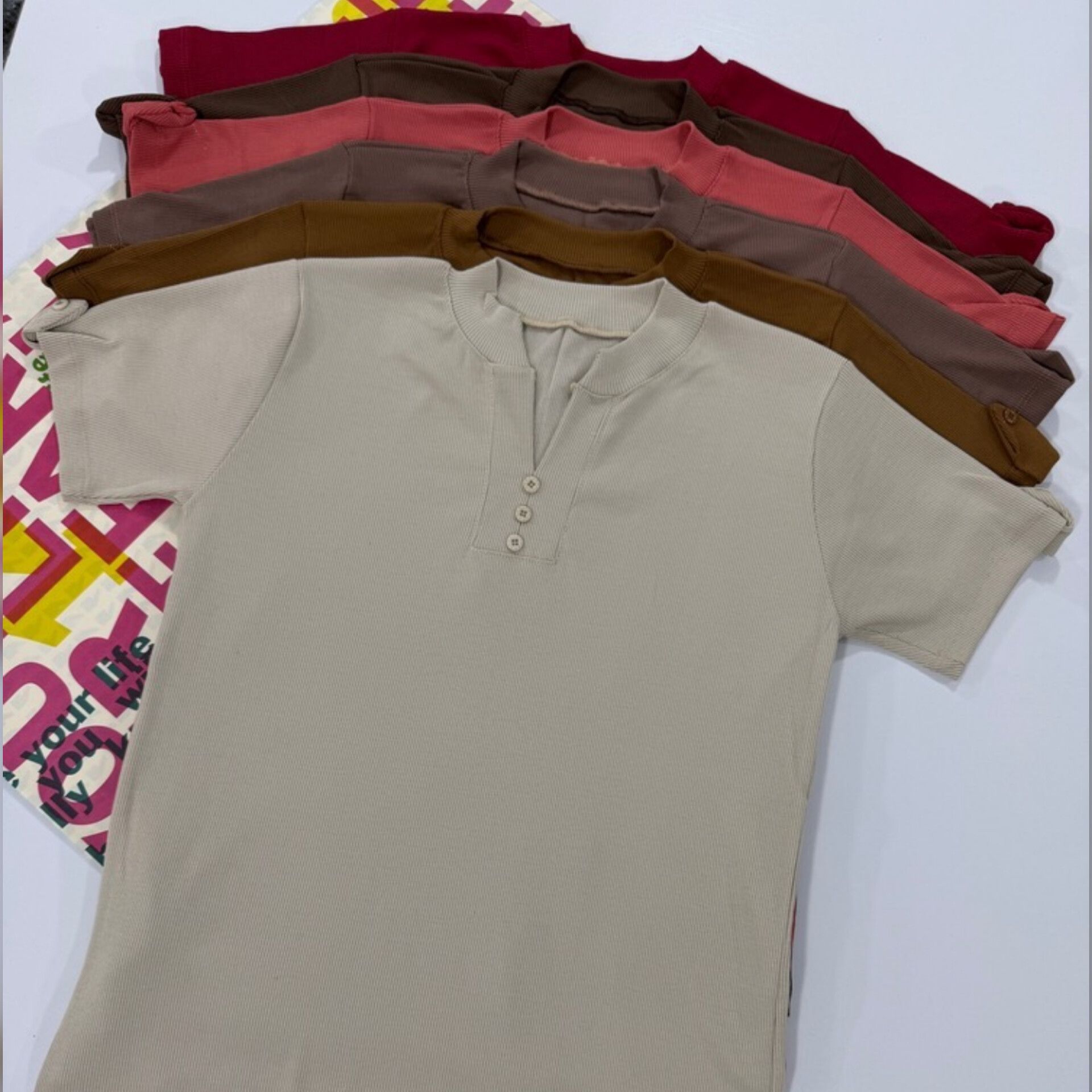 تیشرت یقه ۳ دکمه قاپک دار عمده (پک 6 عددی)